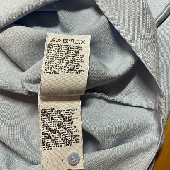 UNIQLO Rayon Pale Blue Long Sleeve Button Front Blouse US Sz XL - Picture 9 of 11